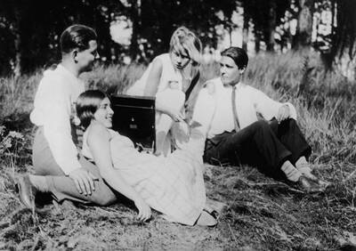 Menschen am Sonntag (Stummfilmkino mit Live-Musik)