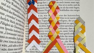 Geflochtenes Band aus Papier.