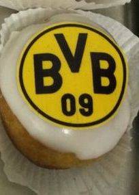 Bayern München - Borussia Dortmund BVB DFB-Pokal auf 2 Leinw...