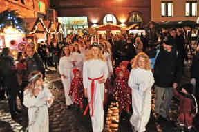 Luciakör - Lucia Weihnachtsmarkt in der Kulturbrauerei Berli...
