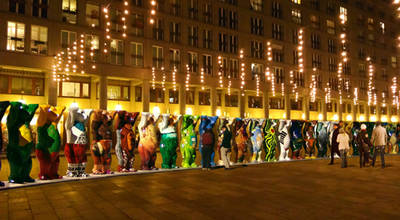 United Buddy Bears auf dem Walter-Benjamin-Platz